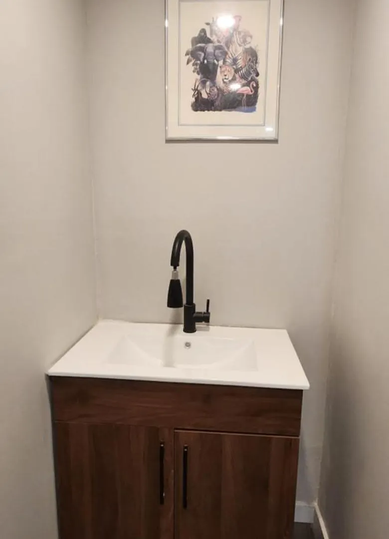 New Stylish 2-Bedroom Basement Suite Winnipeg